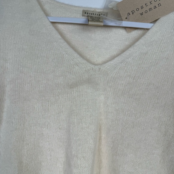 NWT Apostrophe Women’s Angora Blend V-neck Pullover Sweater Top Size 16/18 (XL) - Picture 9 of 10